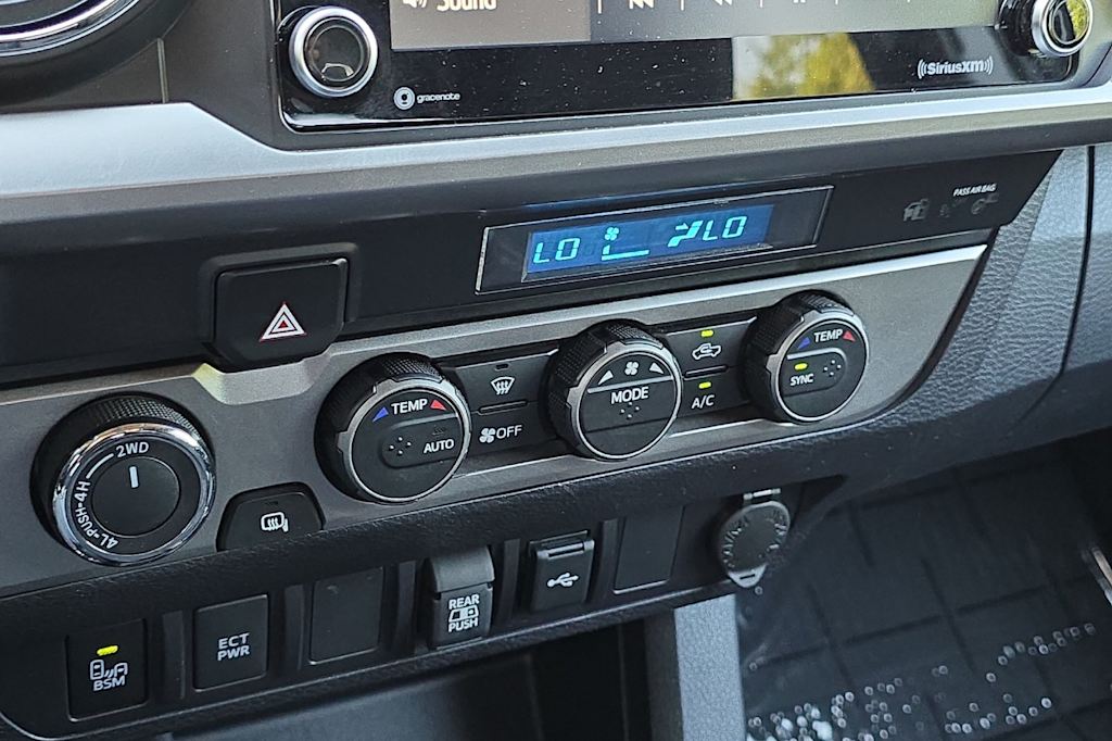 Thumbnail: 2022 Toyota Tacoma - 23