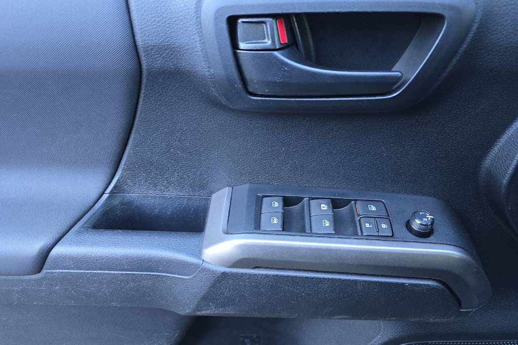 Thumbnail: 2022 Toyota Tacoma - 20