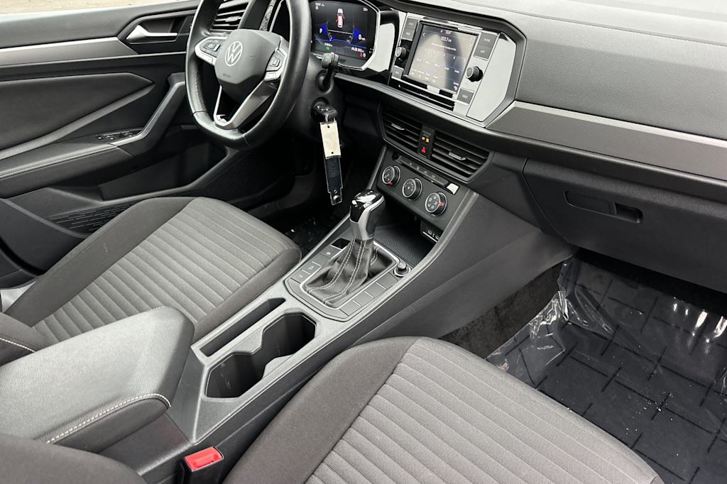 Thumbnail: 2024 Volkswagen Jetta - 12