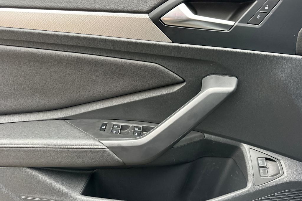 Thumbnail: 2024 Volkswagen Jetta - 20