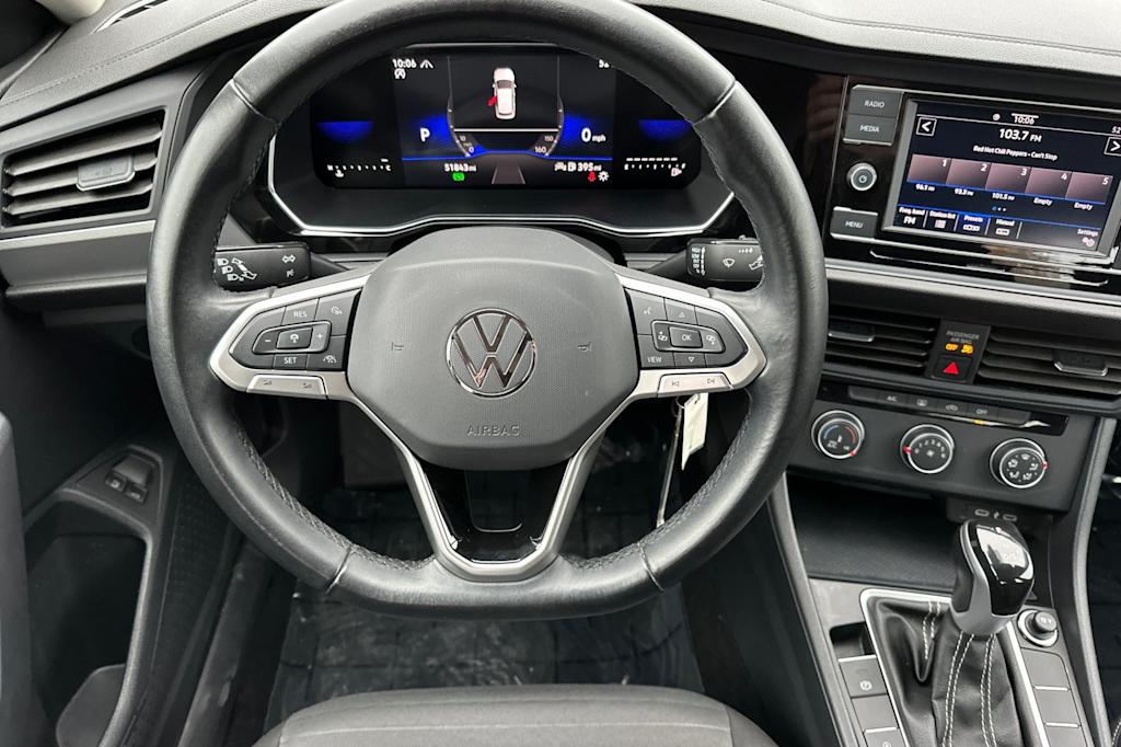 Thumbnail: 2024 Volkswagen Jetta - 11