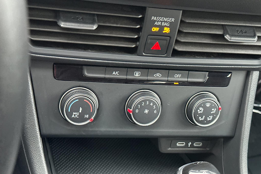 Thumbnail: 2024 Volkswagen Jetta - 23