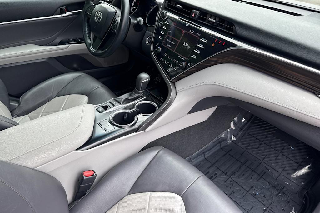 Thumbnail: 2018 Toyota Camry - 12