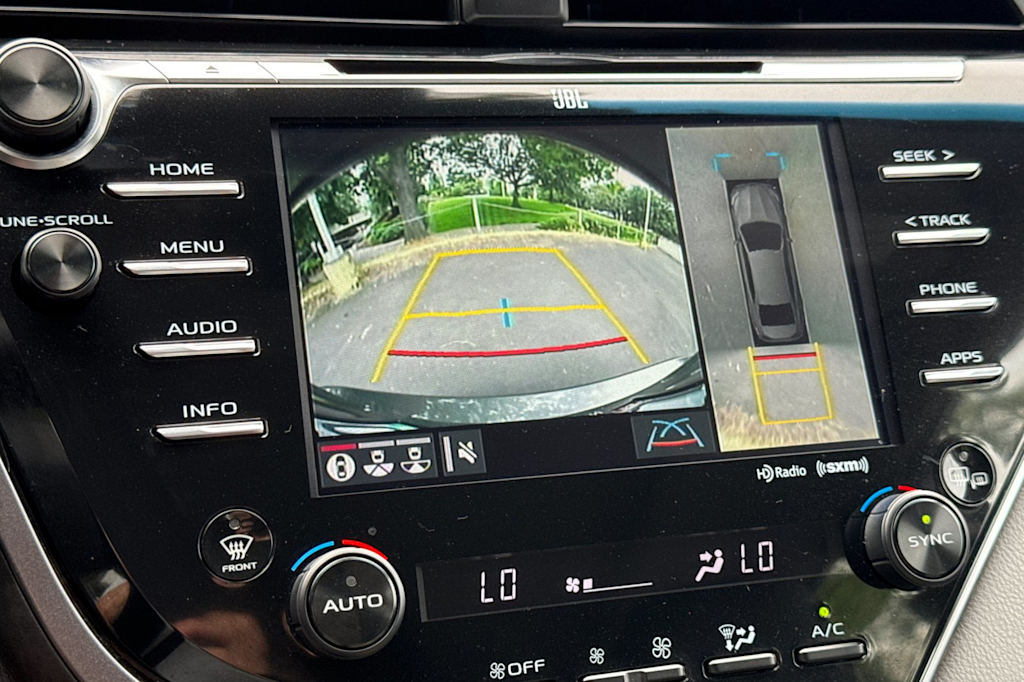 Thumbnail: 2018 Toyota Camry - 22