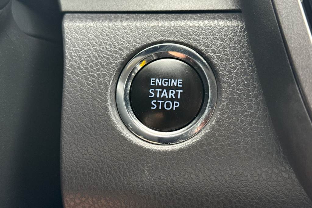 Thumbnail: 2018 Toyota Camry - 24