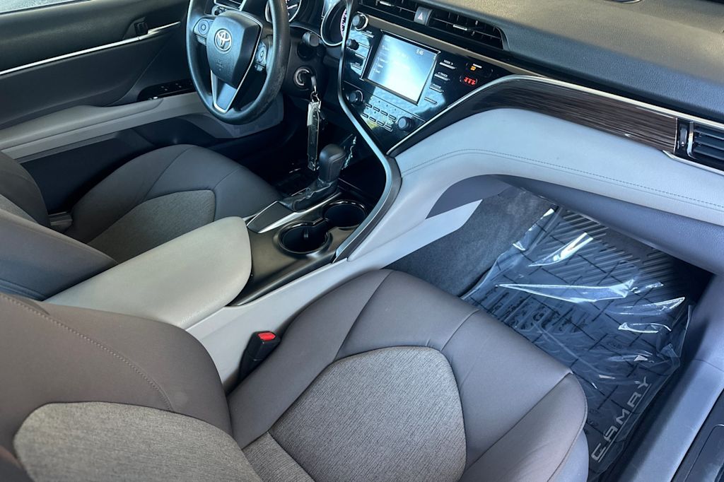 Thumbnail: 2018 Toyota Camry - 10