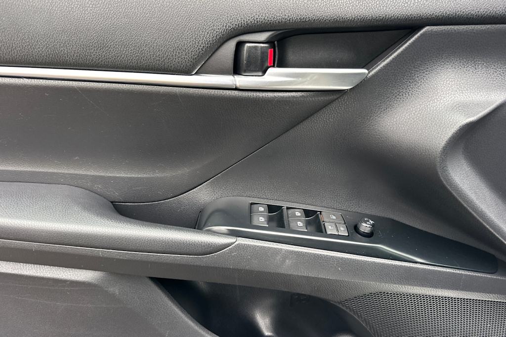 2019 Toyota Camry LE 20
