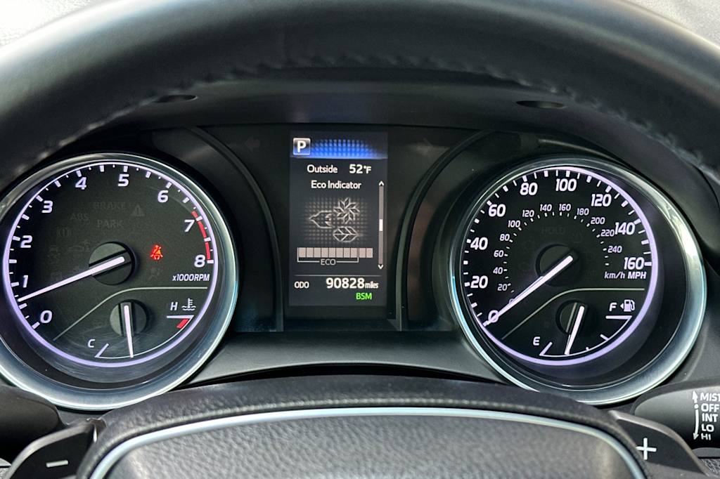 Thumbnail: 2018 Toyota Camry - 14