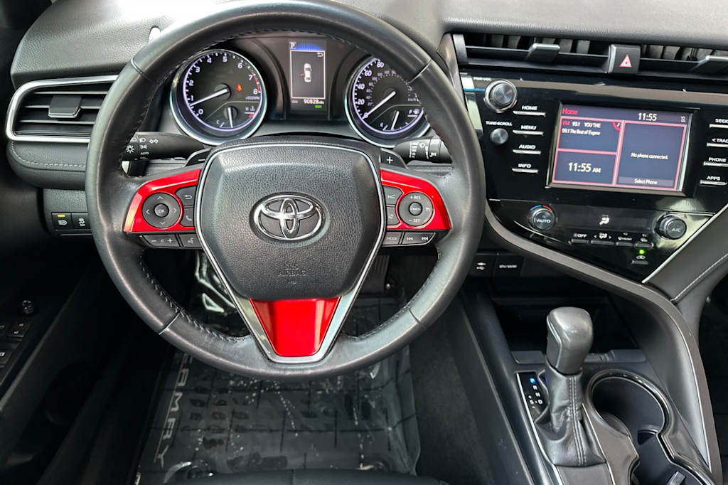 Thumbnail: 2018 Toyota Camry - 10