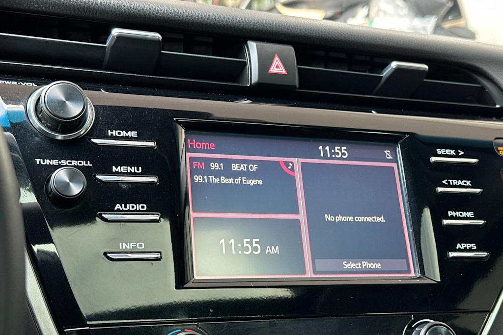 Thumbnail: 2018 Toyota Camry - 12