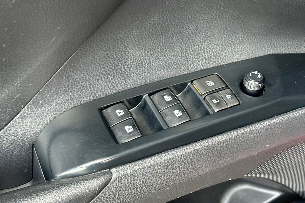 Thumbnail: 2018 Toyota Camry - 20