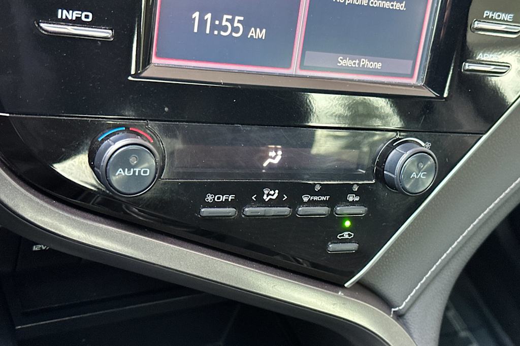 Thumbnail: 2018 Toyota Camry - 23