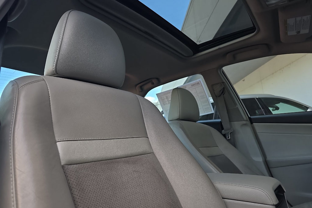 Thumbnail: 2014 Toyota Camry - 9