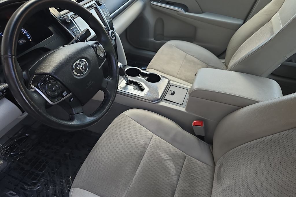 Thumbnail: 2014 Toyota Camry - 8