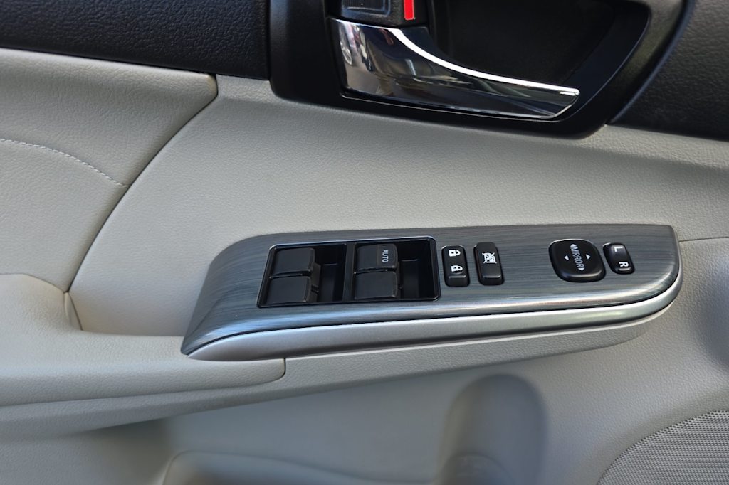 Thumbnail: 2014 Toyota Camry - 20