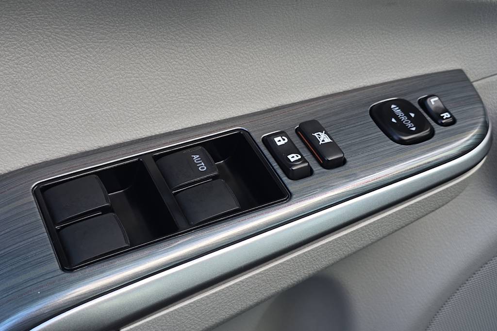 Thumbnail: 2014 Toyota Camry - 21