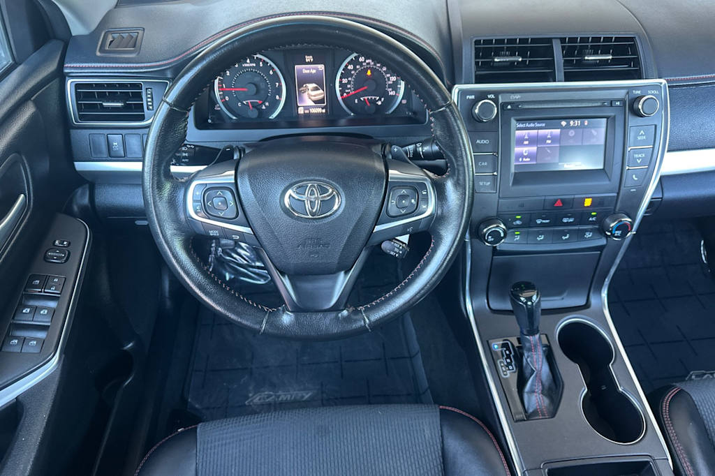 Thumbnail: 2016 Toyota Camry - 9