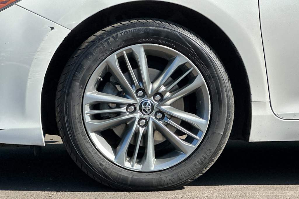Thumbnail: 2016 Toyota Camry - 8