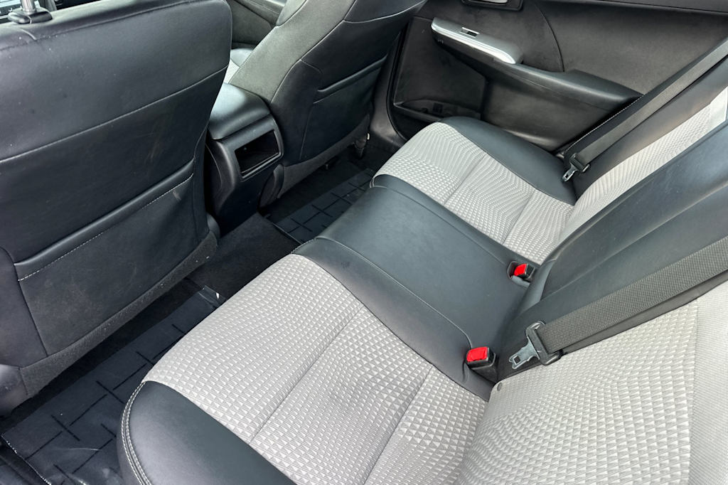 Thumbnail: 2012 Toyota Camry - 9