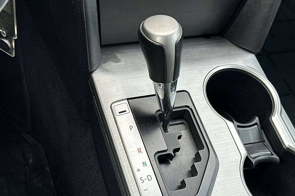 Thumbnail: 2012 Toyota Camry - 13