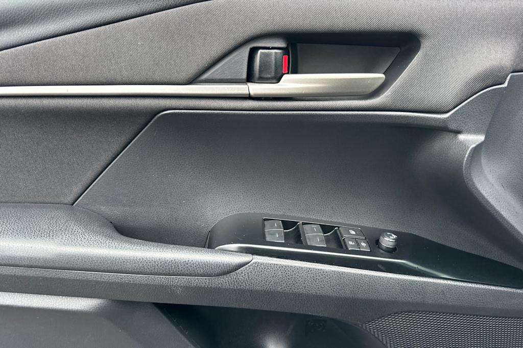 Thumbnail: 2025 Toyota Camry - 20