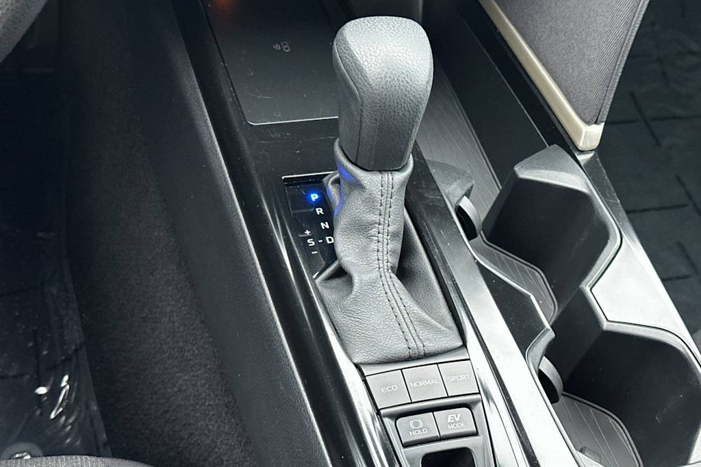 Thumbnail: 2025 Toyota Camry - 14