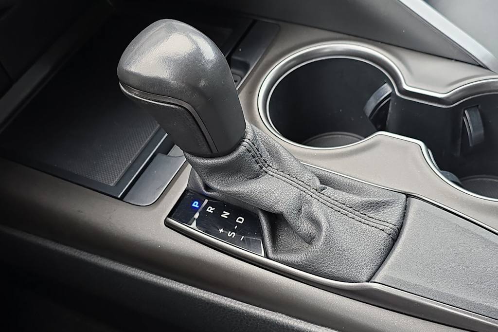 2021 Toyota Camry SE 14
