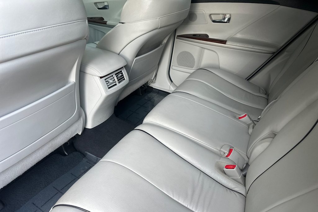 Thumbnail: 2012 Toyota Venza - 10