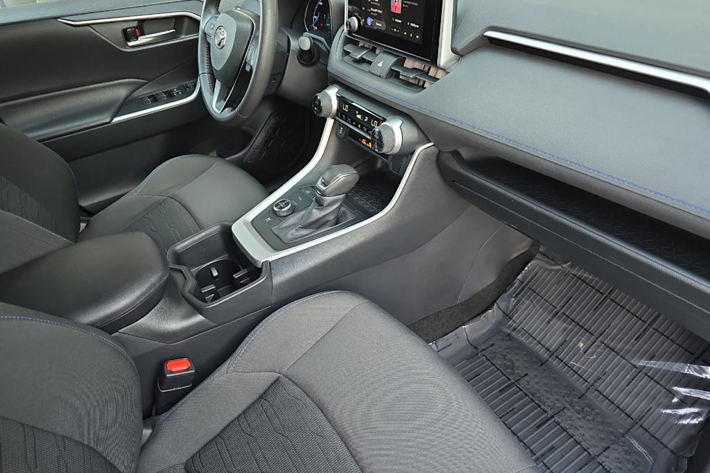 Thumbnail: 2023 Toyota RAV4 - 12