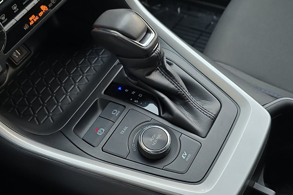 Thumbnail: 2023 Toyota RAV4 - 14