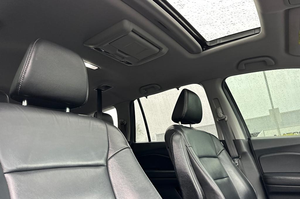 Thumbnail: 2016 Honda Pilot - 25