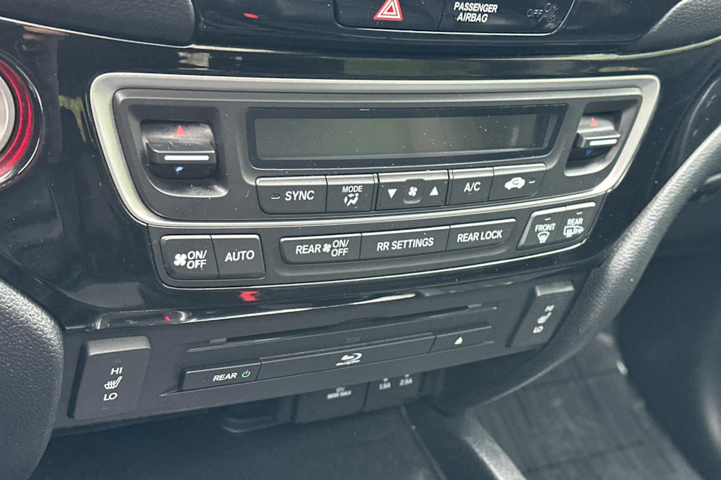 Thumbnail: 2016 Honda Pilot - 28