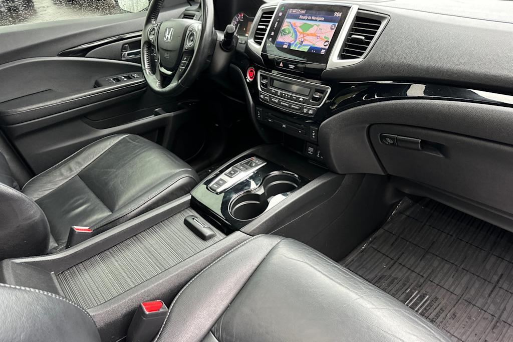 Thumbnail: 2016 Honda Pilot - 11