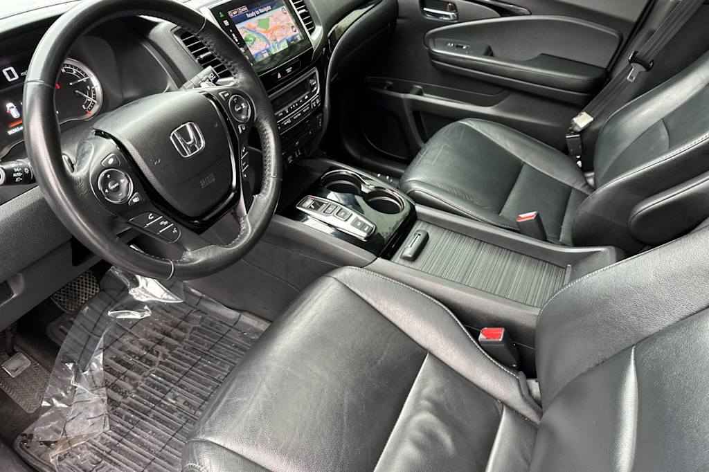 Thumbnail: 2016 Honda Pilot - 9