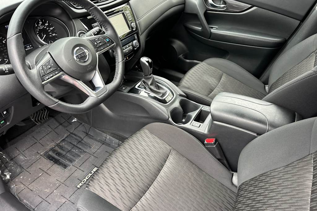 Thumbnail: 2020 Nissan Rogue - 10