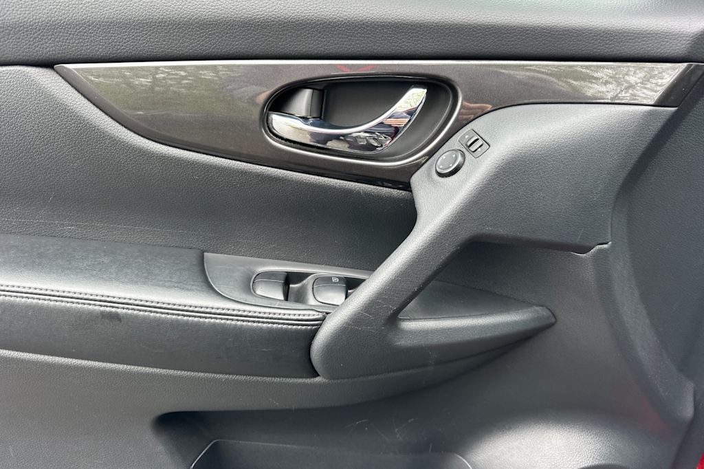 Thumbnail: 2020 Nissan Rogue - 22