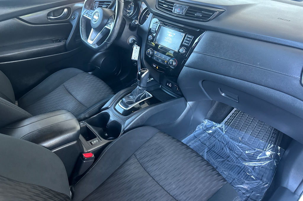 Thumbnail: 2018 Nissan Rogue - 12