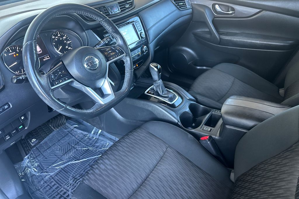 Thumbnail: 2018 Nissan Rogue - 9