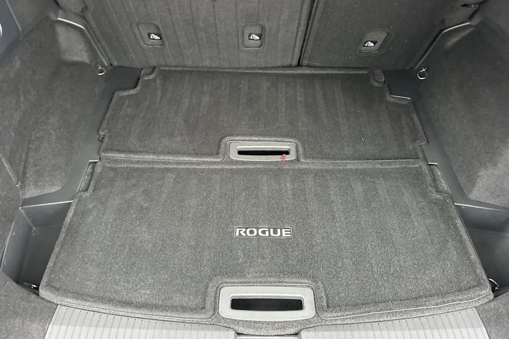 Thumbnail: 2021 Nissan Rogue - 16