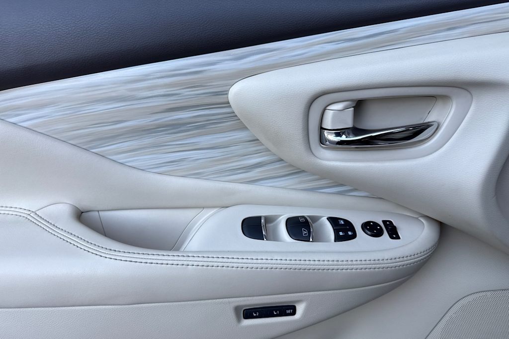 Thumbnail: 2016 Nissan Murano - 21