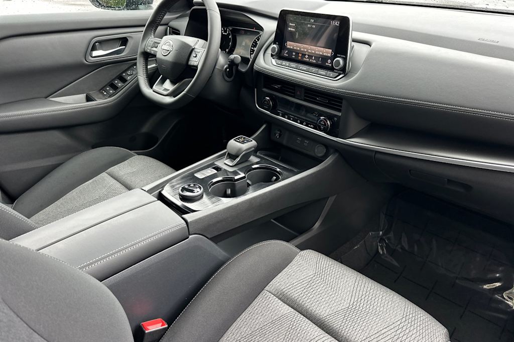 Thumbnail: 2026 Nissan Rogue - 12