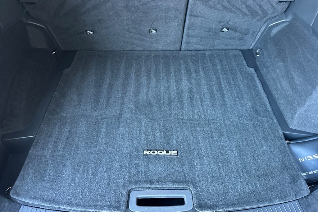 Thumbnail: 2023 Nissan Rogue - 15