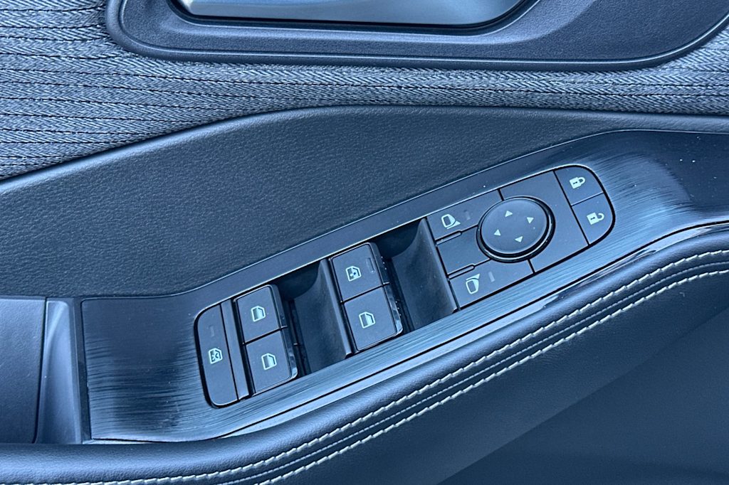 Thumbnail: 2023 Nissan Rogue - 21