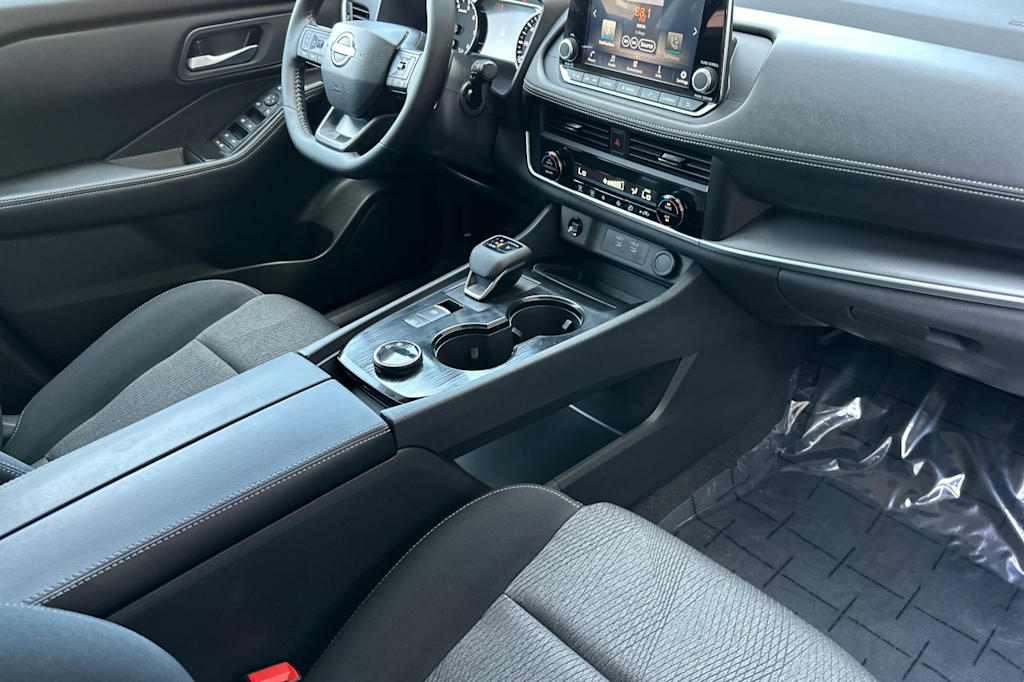 Thumbnail: 2026 Nissan Rogue - 12