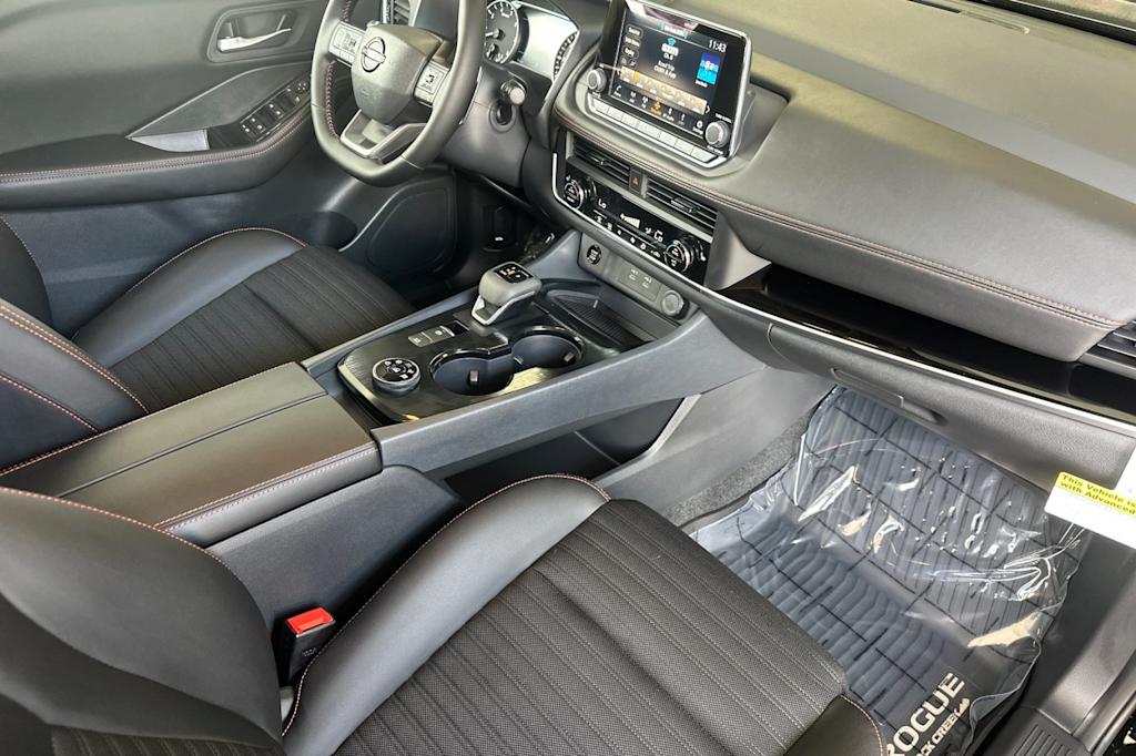 Thumbnail: 2026 Nissan Rogue - 10
