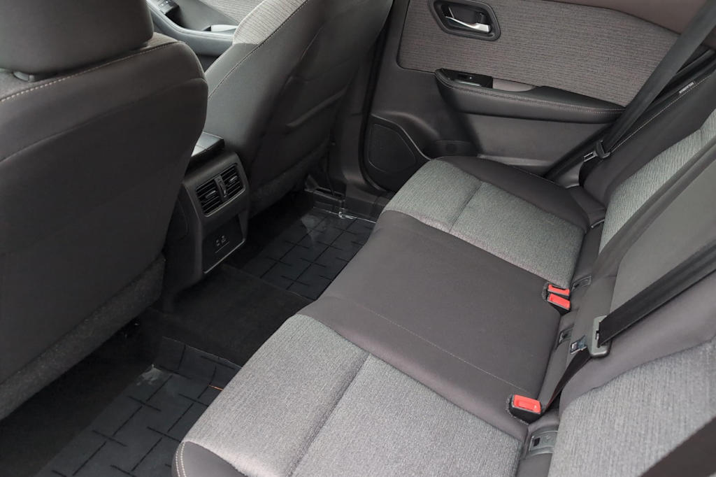 Thumbnail: 2023 Nissan Rogue - 11