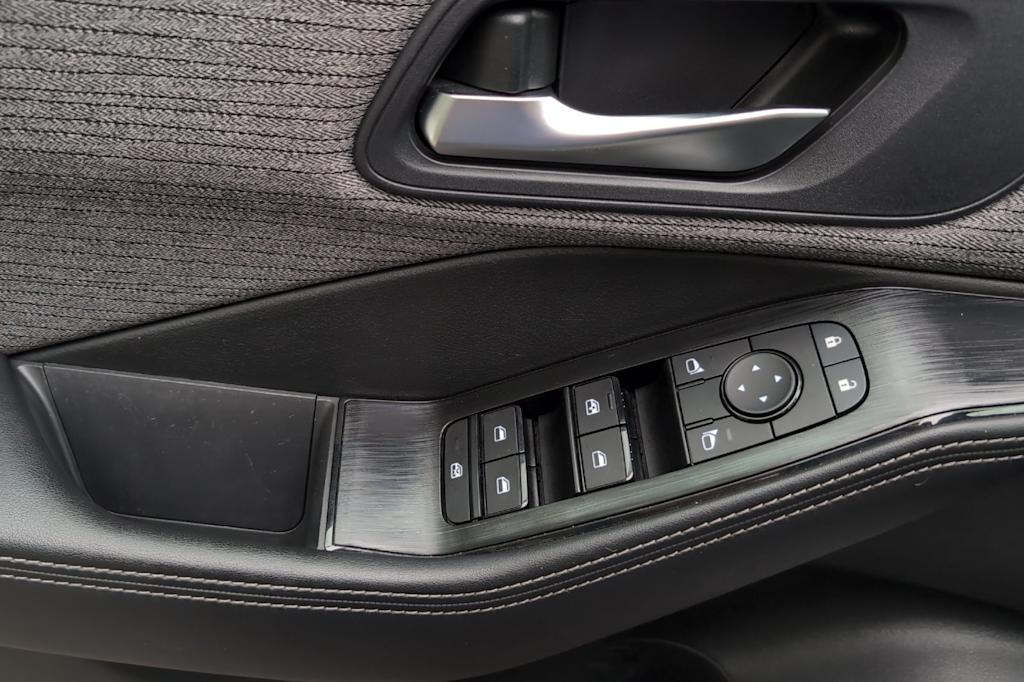 Thumbnail: 2023 Nissan Rogue - 21