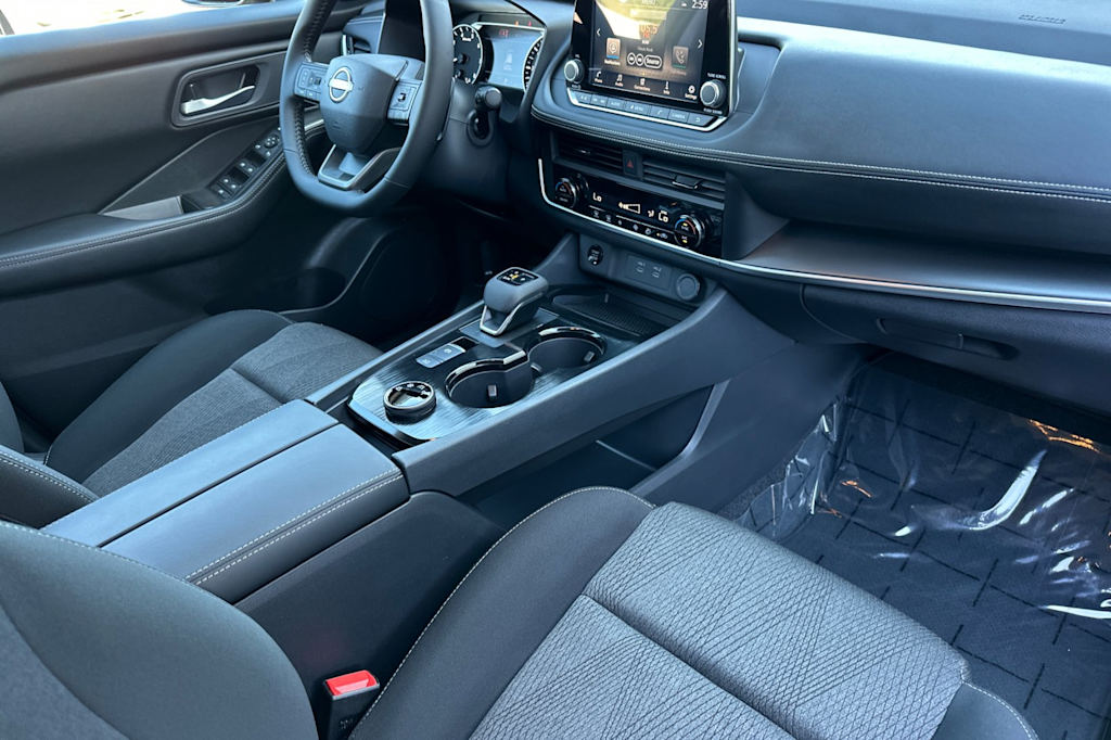 Thumbnail: 2026 Nissan Rogue - 13