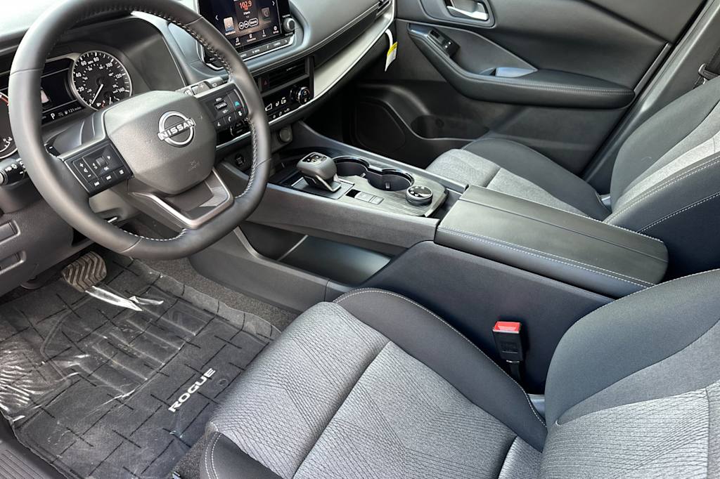 Thumbnail: 2026 Nissan Rogue - 8