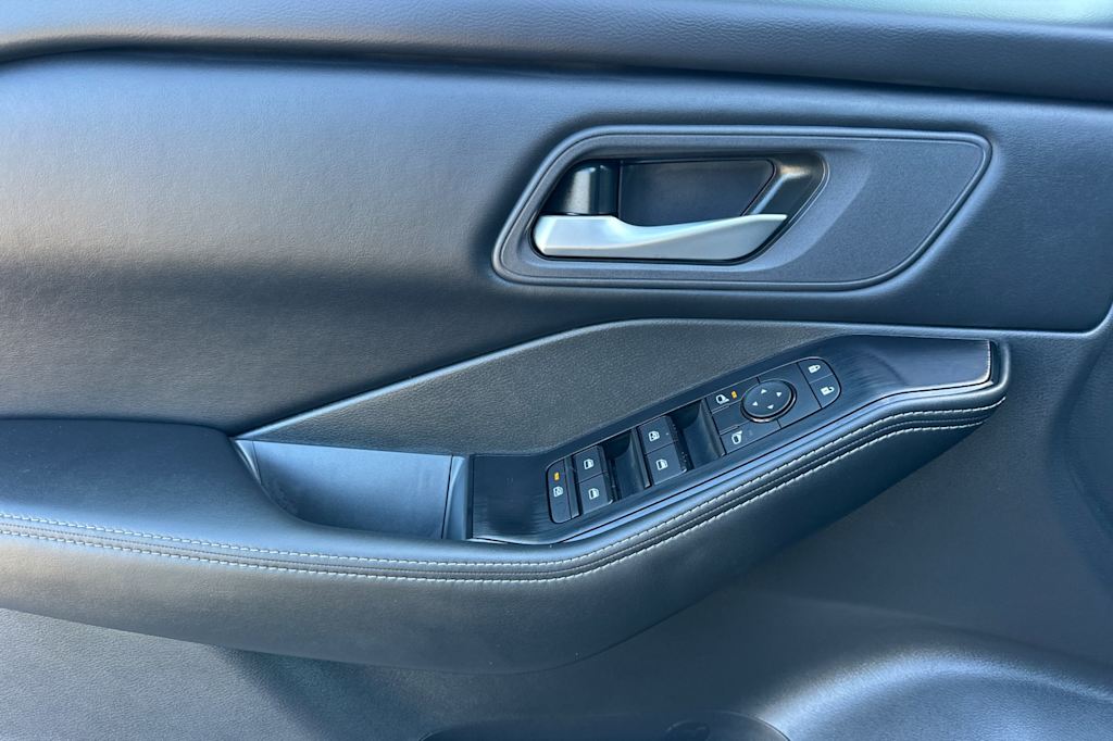 Thumbnail: 2026 Nissan Rogue - 21